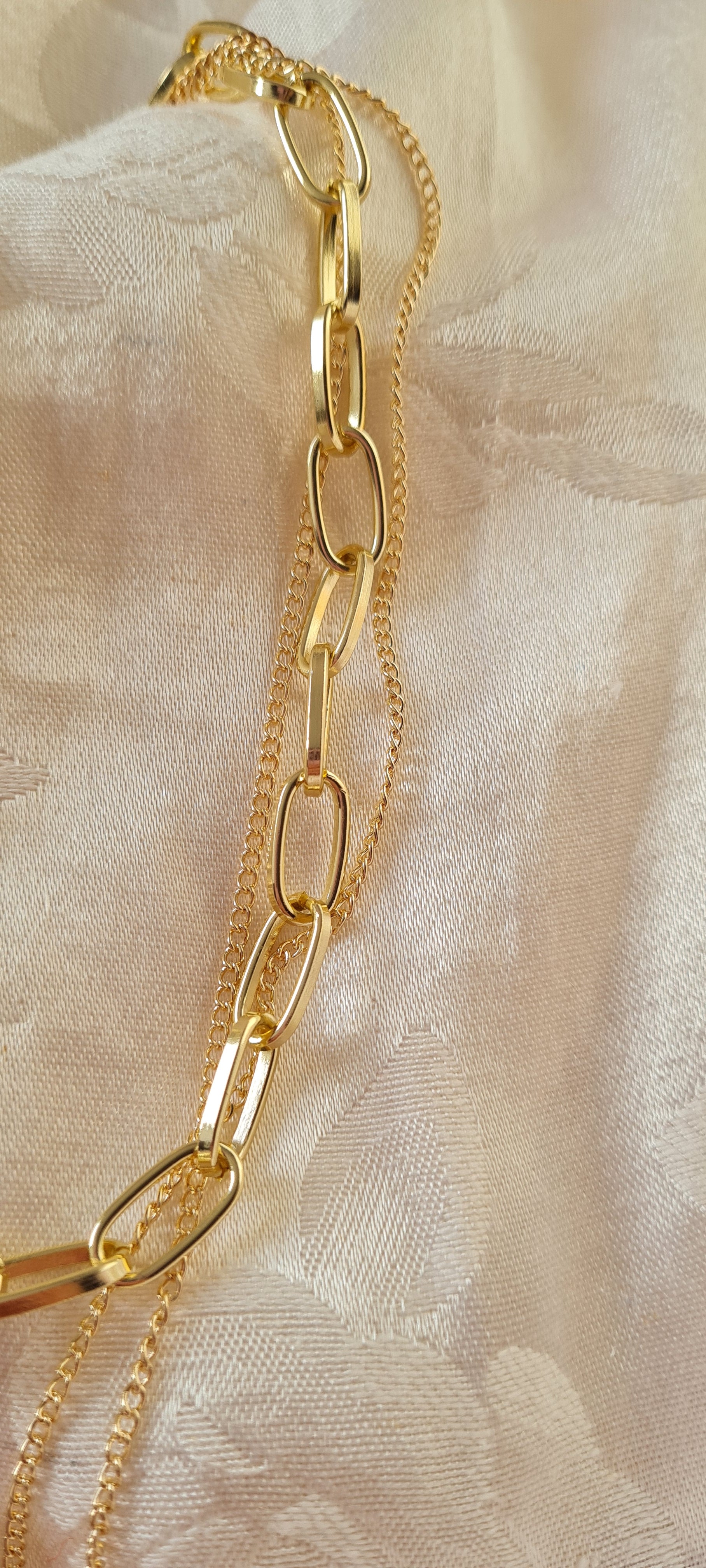 Vintage Frame necklace gold
